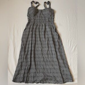 AUW black and white dress